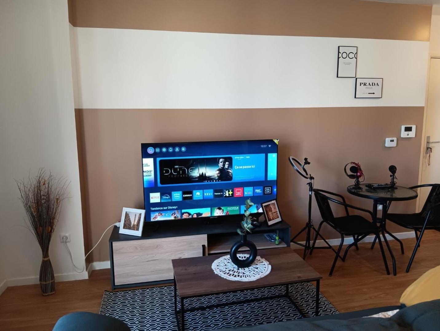 Destiny Appart' Paris -Beauvais-Orly- Podcasts- Stade De France Stains Luaran gambar